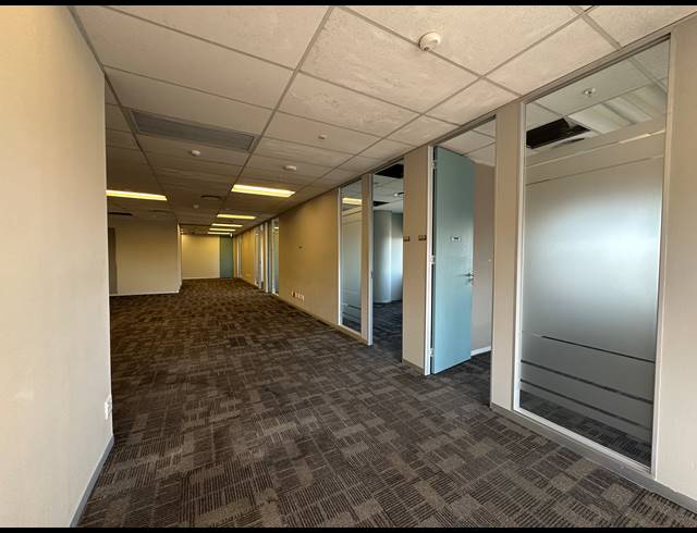 308M² OFFICE TO LET IN SANDTON CENTRAL